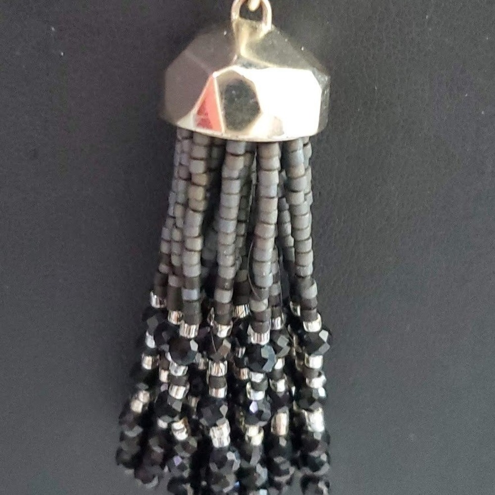 Kendra Scott Eva Gold Long Tassel Necklace Black Opaque Glass Beaded Pendant - Picture 4 of 9